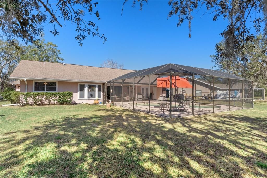 Под контрактом: $355,000 (3 спален, 3 ванн, 1876 Квадратных фут)