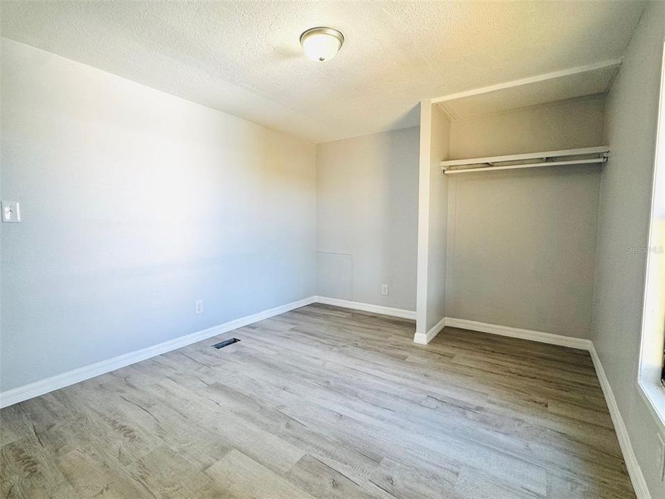 For Sale: $179,950 (3 beds, 2 baths, 924 Square Feet)