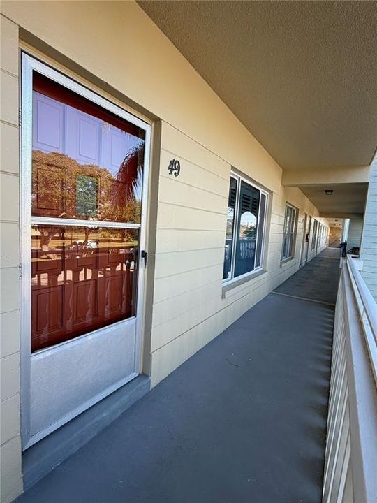 Active With Contract: $1,550 (1 beds, 1 baths, 825 Square Feet)