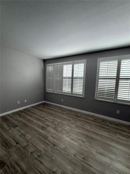 Active With Contract: $1,550 (1 beds, 1 baths, 825 Square Feet)