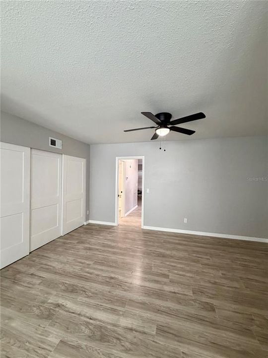 Active With Contract: $1,550 (1 beds, 1 baths, 825 Square Feet)
