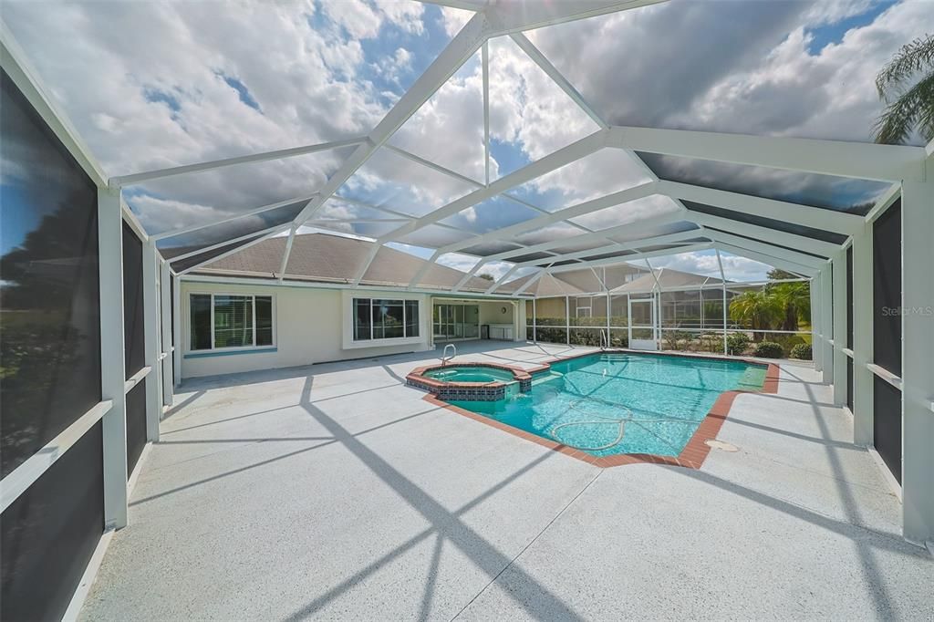 For Sale: $369,000 (2 beds, 2 baths, 1878 Square Feet)