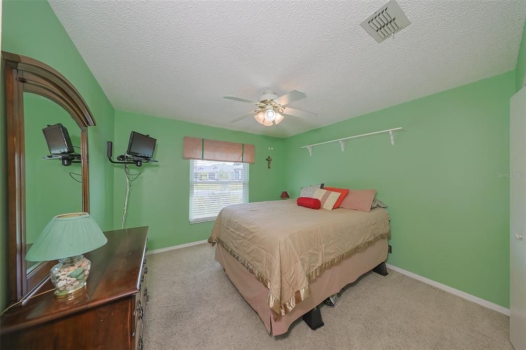 For Sale: $369,000 (2 beds, 2 baths, 1878 Square Feet)