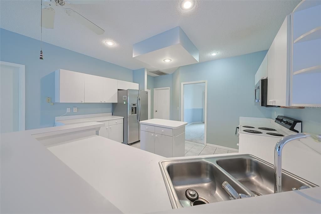 For Sale: $369,000 (2 beds, 2 baths, 1878 Square Feet)