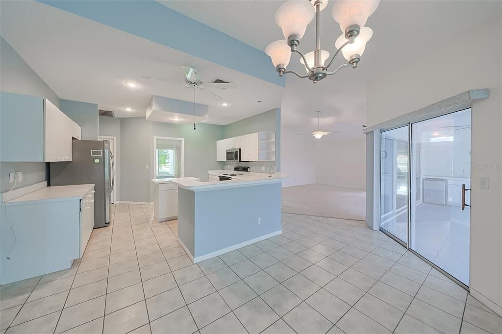 For Sale: $369,000 (2 beds, 2 baths, 1878 Square Feet)