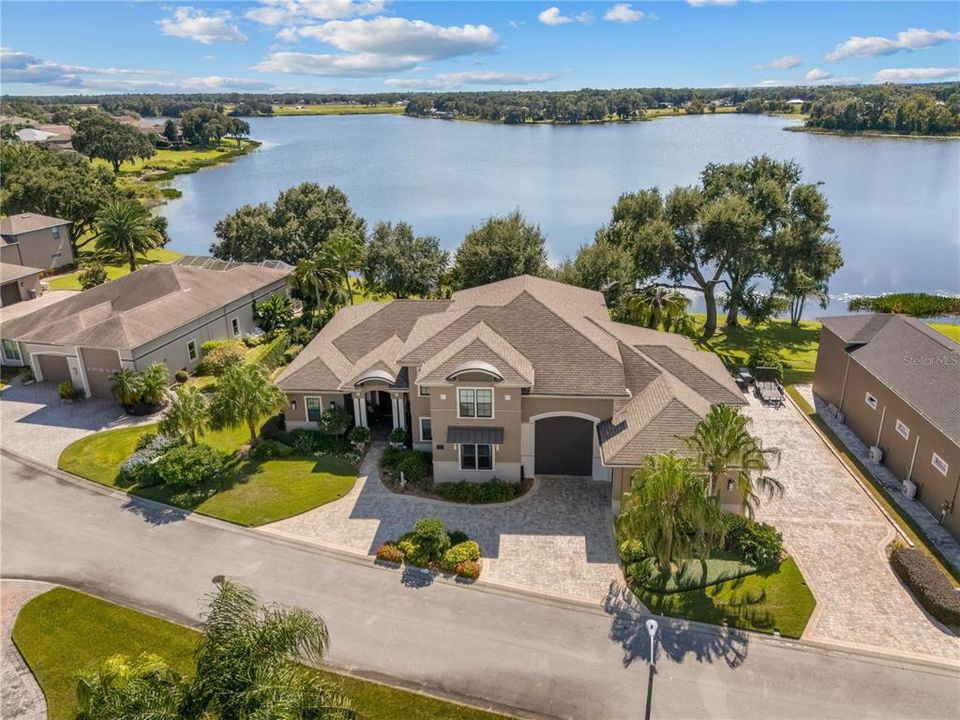 For Sale: $2,300,000 (3 beds, 3 baths, 3501 Square Feet)