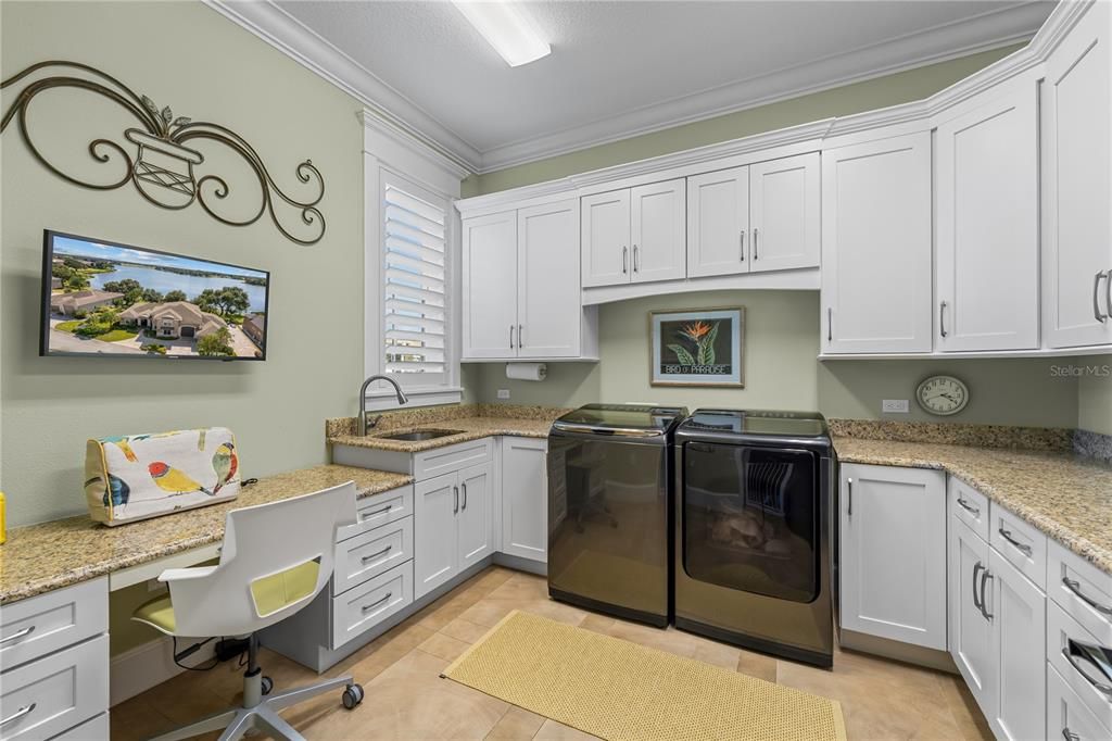 For Sale: $2,300,000 (3 beds, 3 baths, 3501 Square Feet)