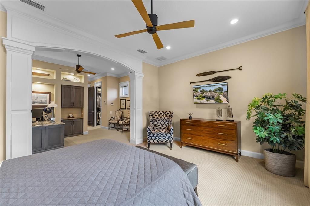 For Sale: $2,300,000 (3 beds, 3 baths, 3501 Square Feet)