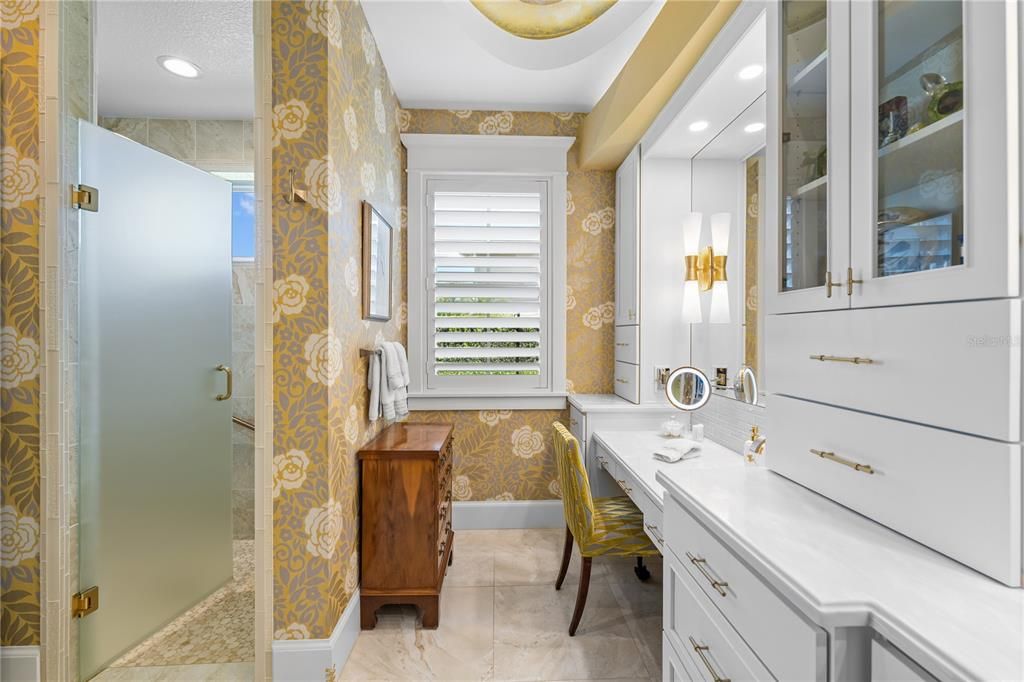 For Sale: $2,300,000 (3 beds, 3 baths, 3501 Square Feet)