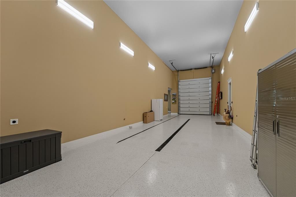 For Sale: $2,300,000 (3 beds, 3 baths, 3501 Square Feet)