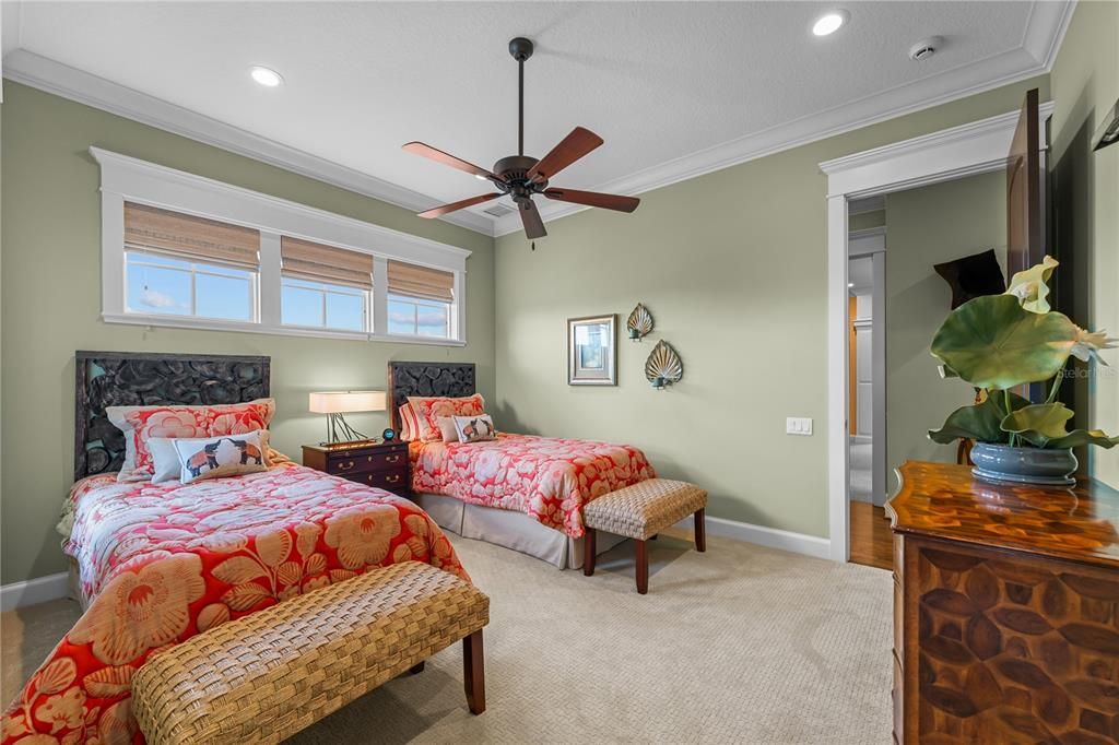 For Sale: $2,300,000 (3 beds, 3 baths, 3501 Square Feet)