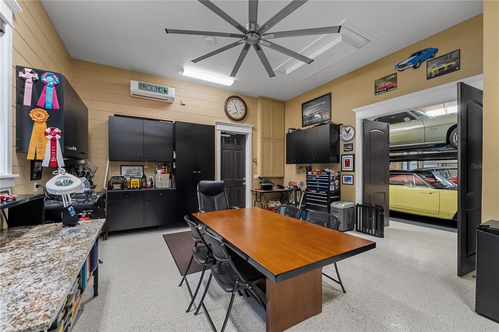 For Sale: $2,300,000 (3 beds, 3 baths, 3501 Square Feet)