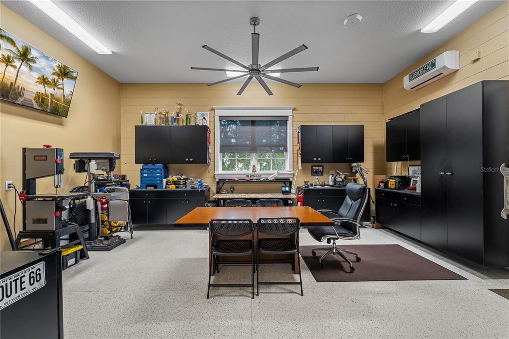 For Sale: $2,300,000 (3 beds, 3 baths, 3501 Square Feet)