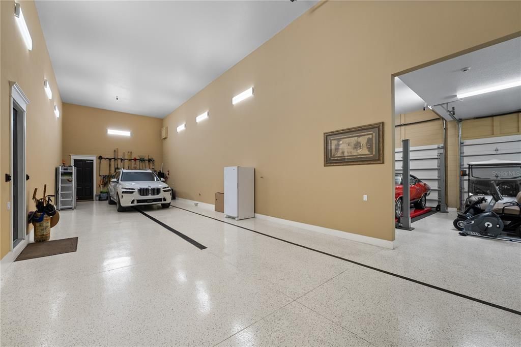 For Sale: $2,300,000 (3 beds, 3 baths, 3501 Square Feet)