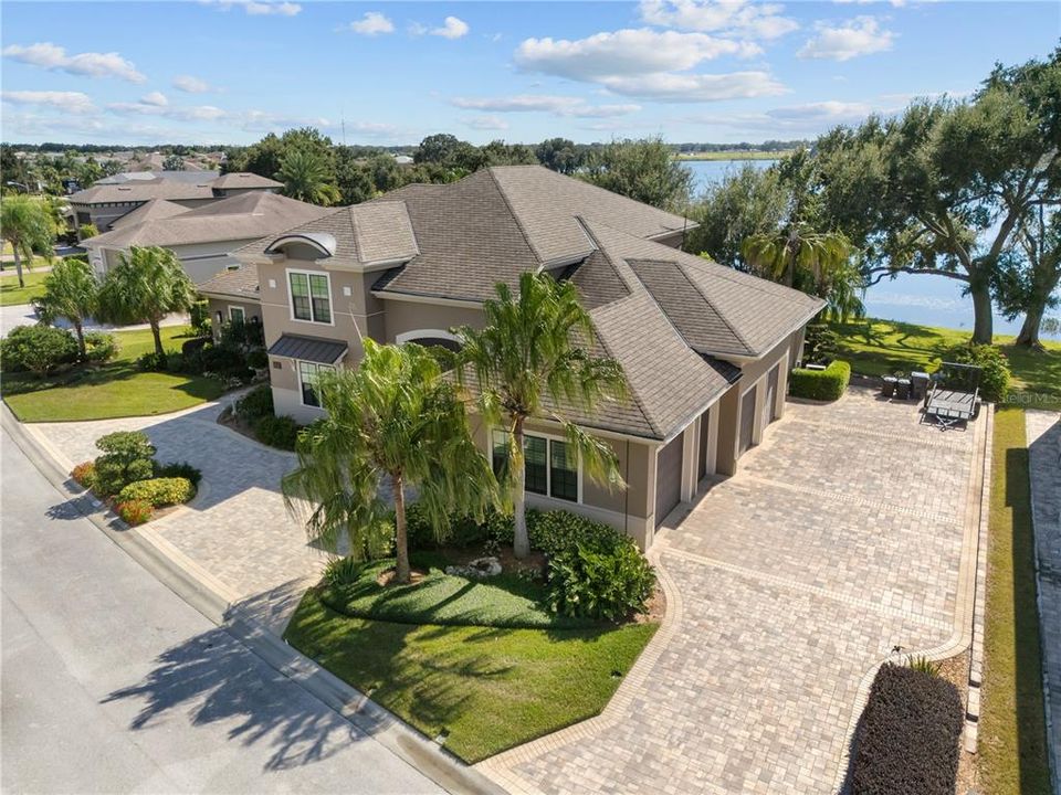 For Sale: $2,300,000 (3 beds, 3 baths, 3501 Square Feet)