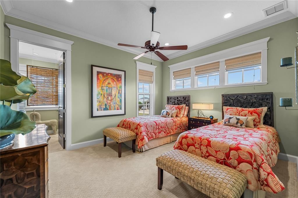 For Sale: $2,300,000 (3 beds, 3 baths, 3501 Square Feet)