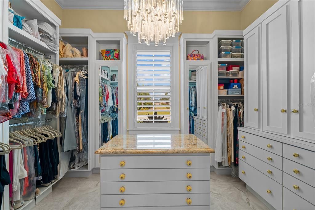 For Sale: $2,300,000 (3 beds, 3 baths, 3501 Square Feet)