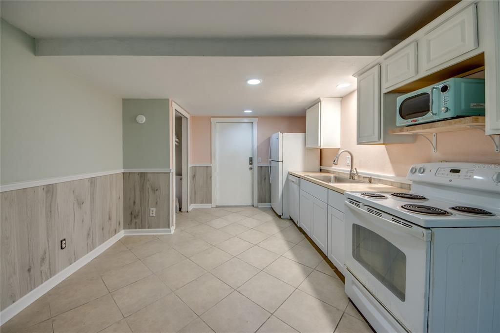 待售: $379,000 (3 贝兹, 3 浴室, 1176 平方英尺)