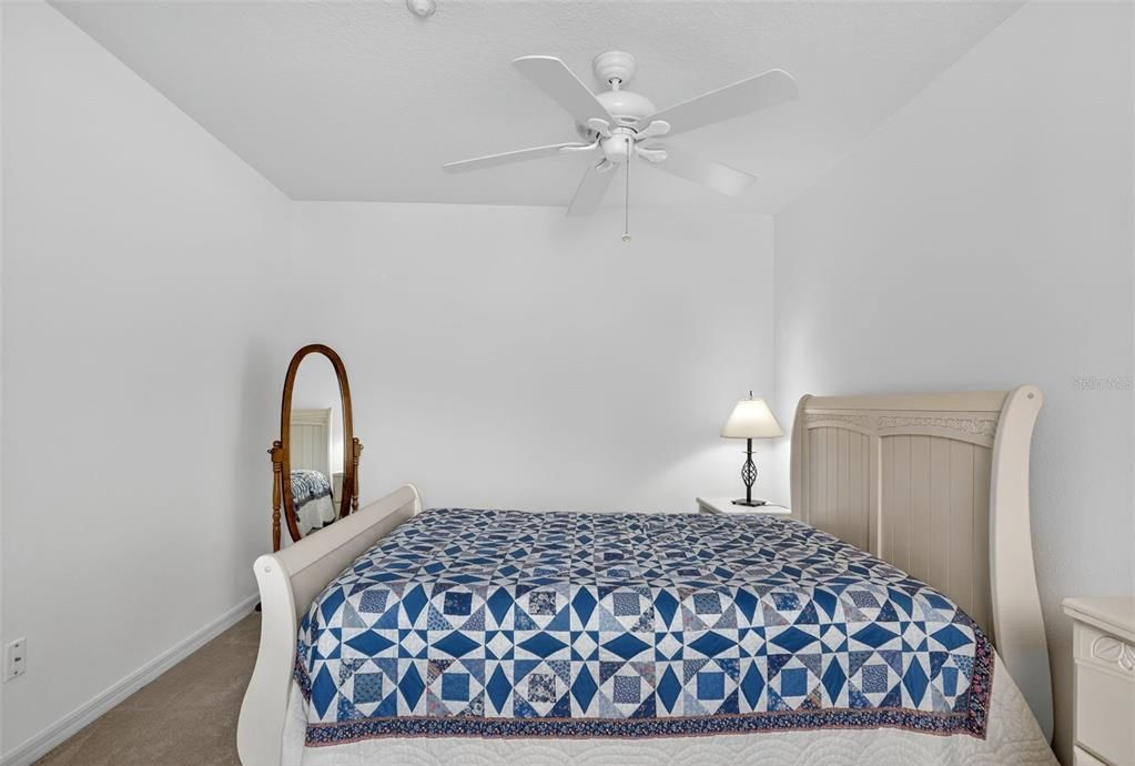 На продажу: $319,900 (2 спален, 2 ванн, 1594 Квадратных фут)