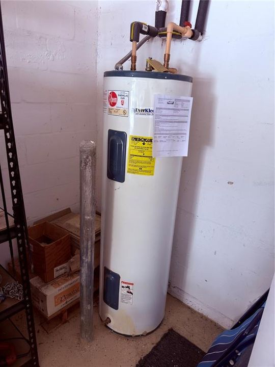 На продажу: $319,900 (2 спален, 2 ванн, 1594 Квадратных фут)