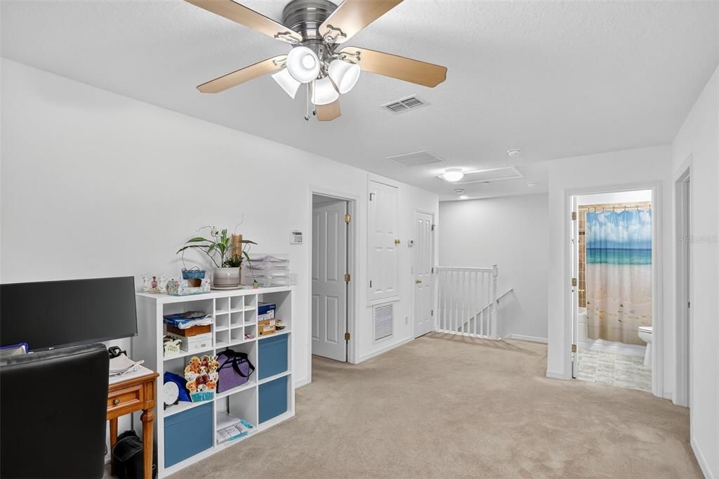 На продажу: $319,900 (2 спален, 2 ванн, 1594 Квадратных фут)