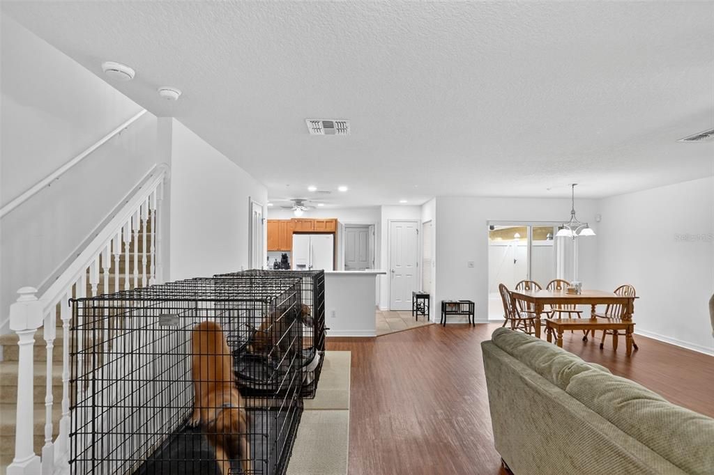 На продажу: $319,900 (2 спален, 2 ванн, 1594 Квадратных фут)