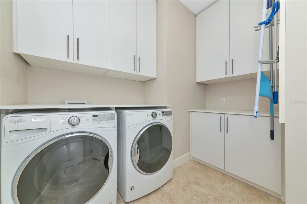 For Sale: $549,000 (3 beds, 2 baths, 2000 Square Feet)