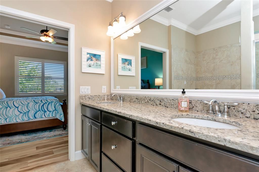 For Sale: $549,000 (3 beds, 2 baths, 2000 Square Feet)