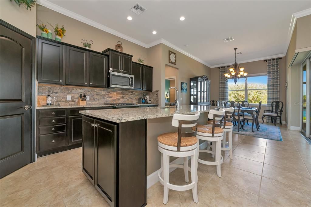 For Sale: $549,000 (3 beds, 2 baths, 2000 Square Feet)