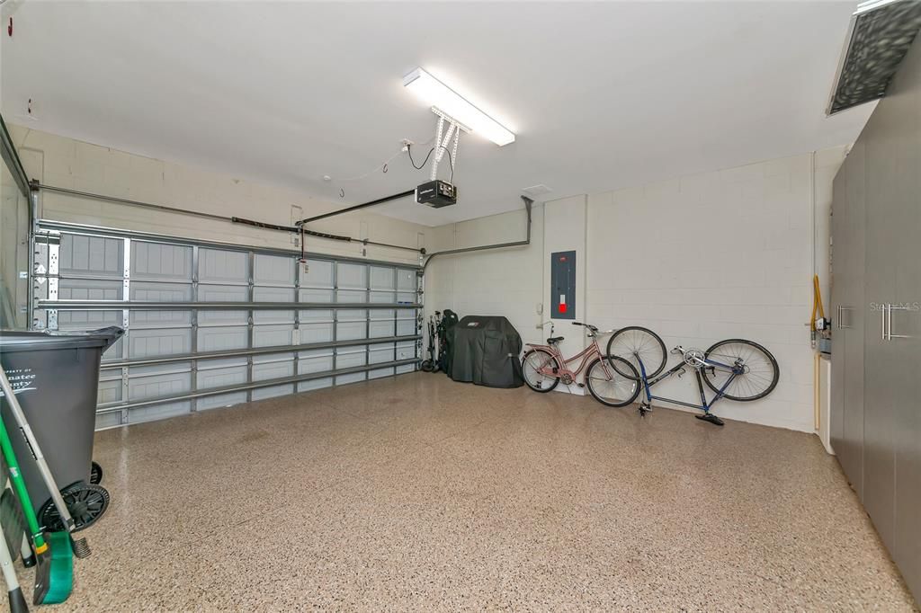 For Sale: $549,000 (3 beds, 2 baths, 2000 Square Feet)