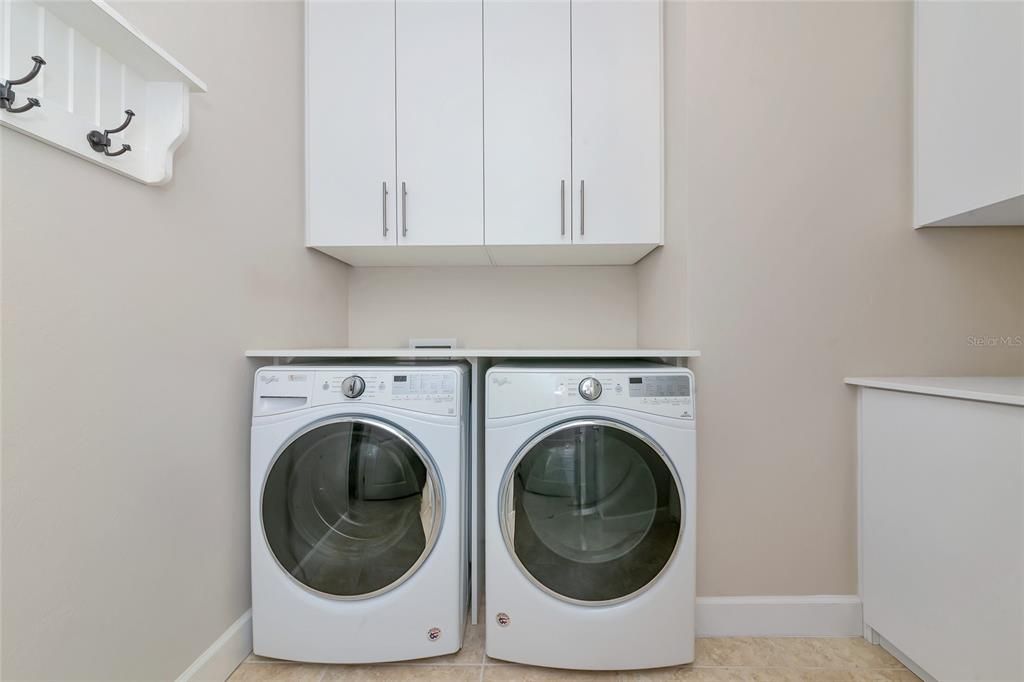 For Sale: $549,000 (3 beds, 2 baths, 2000 Square Feet)