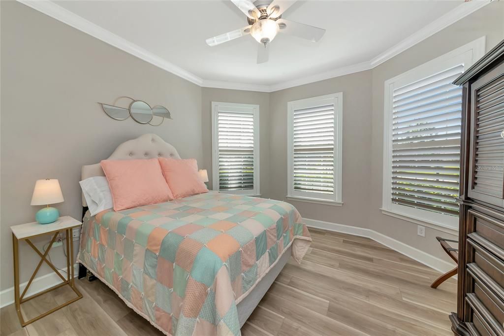 For Sale: $549,000 (3 beds, 2 baths, 2000 Square Feet)