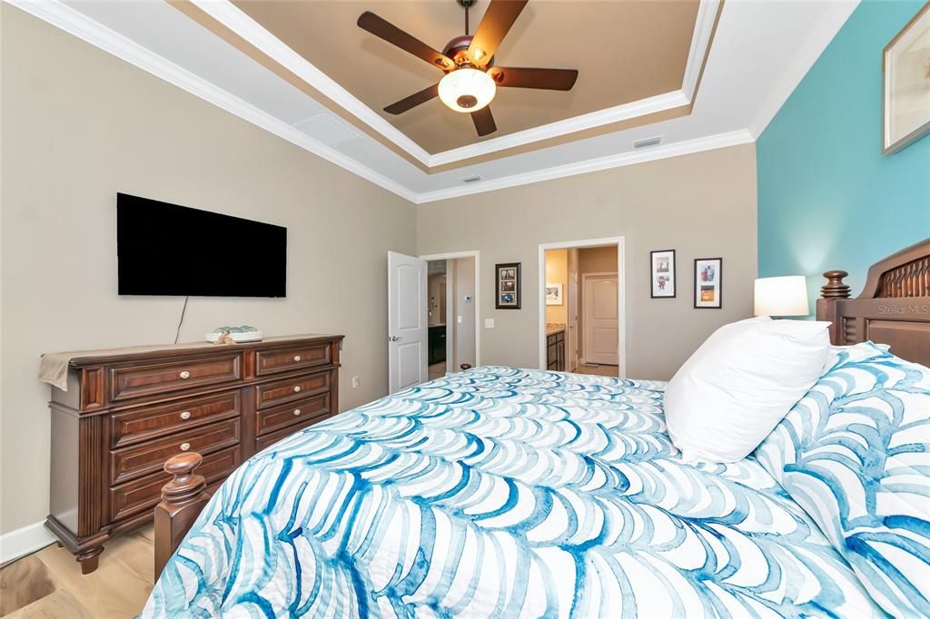 For Sale: $549,000 (3 beds, 2 baths, 2000 Square Feet)