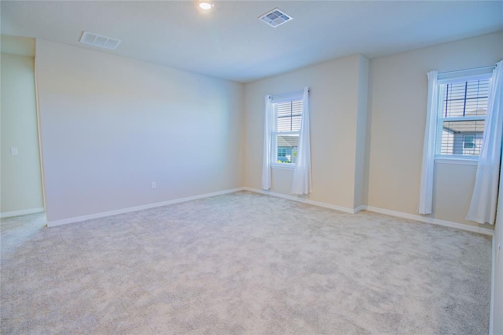 For Sale: $669,900 (5 beds, 3 baths, 3508 Square Feet)