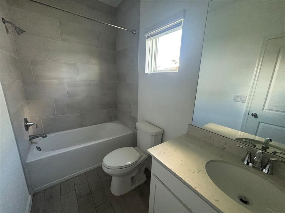 В аренду: $2,120 (4 спален, 3 ванн, 2039 Квадратных фут)