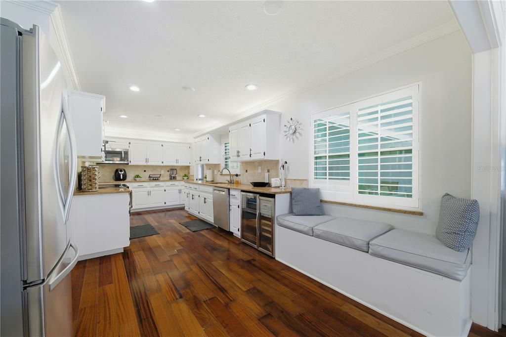 For Sale: $1,750,000 (4 beds, 3 baths, 2952 Square Feet)