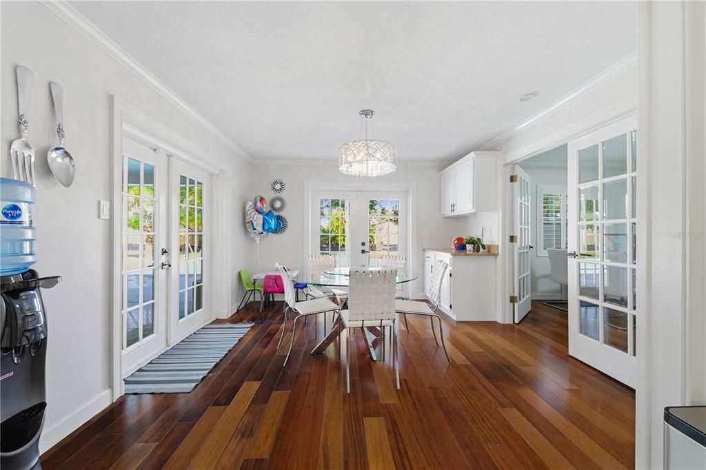 For Sale: $1,750,000 (4 beds, 3 baths, 2952 Square Feet)