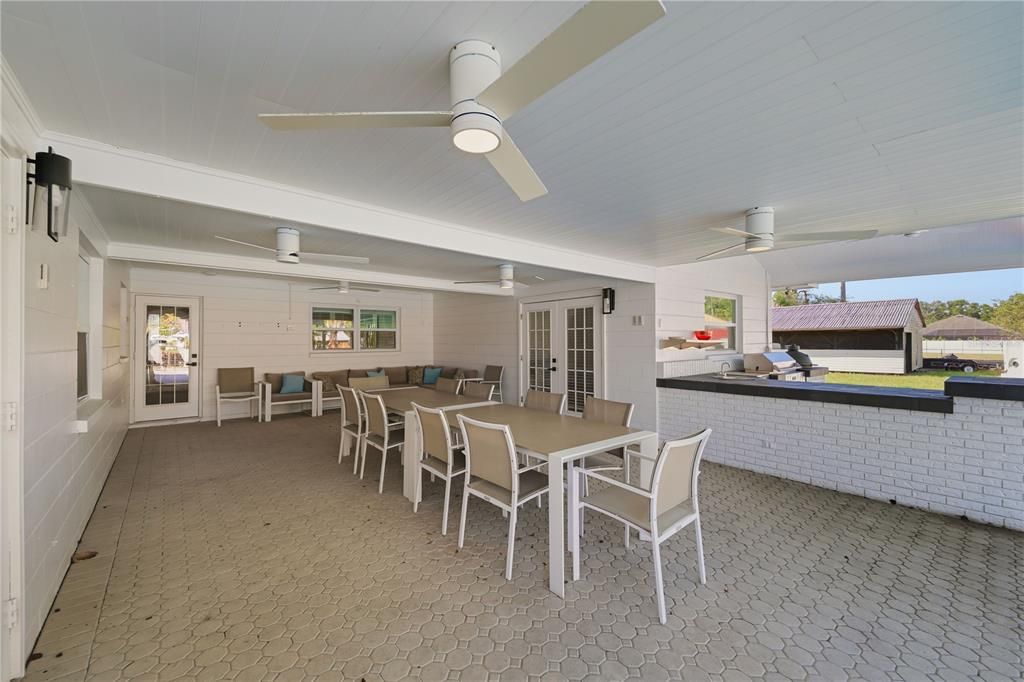 For Sale: $1,750,000 (4 beds, 3 baths, 2952 Square Feet)