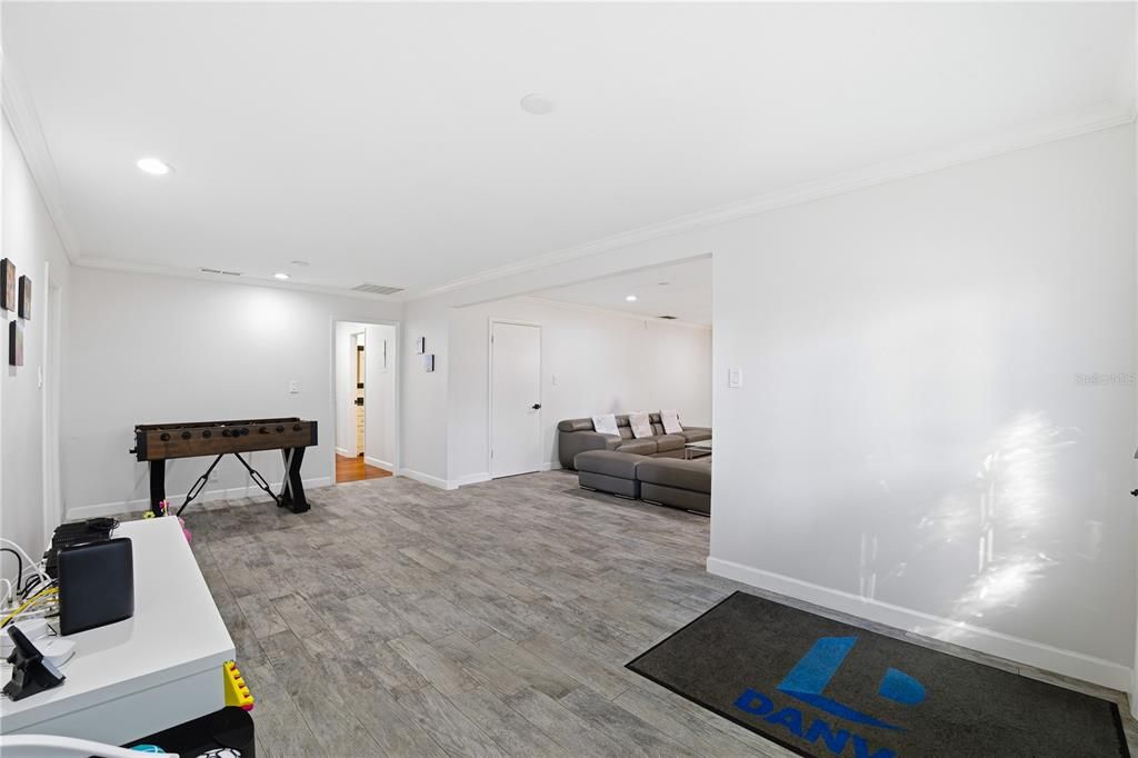 For Sale: $1,750,000 (4 beds, 3 baths, 2952 Square Feet)