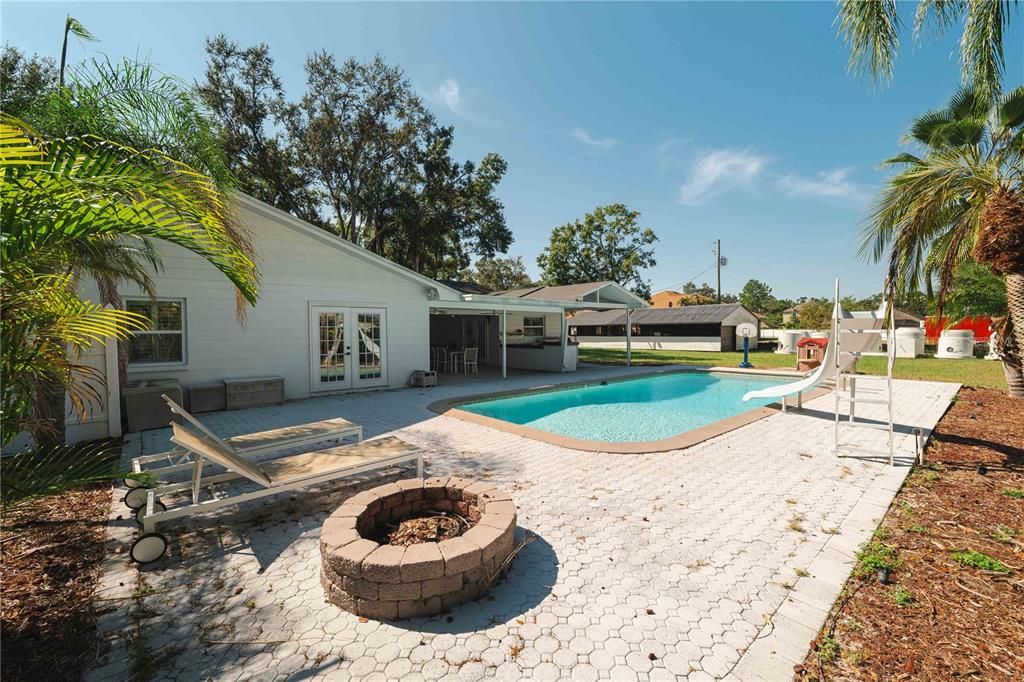 For Sale: $1,750,000 (4 beds, 3 baths, 2952 Square Feet)