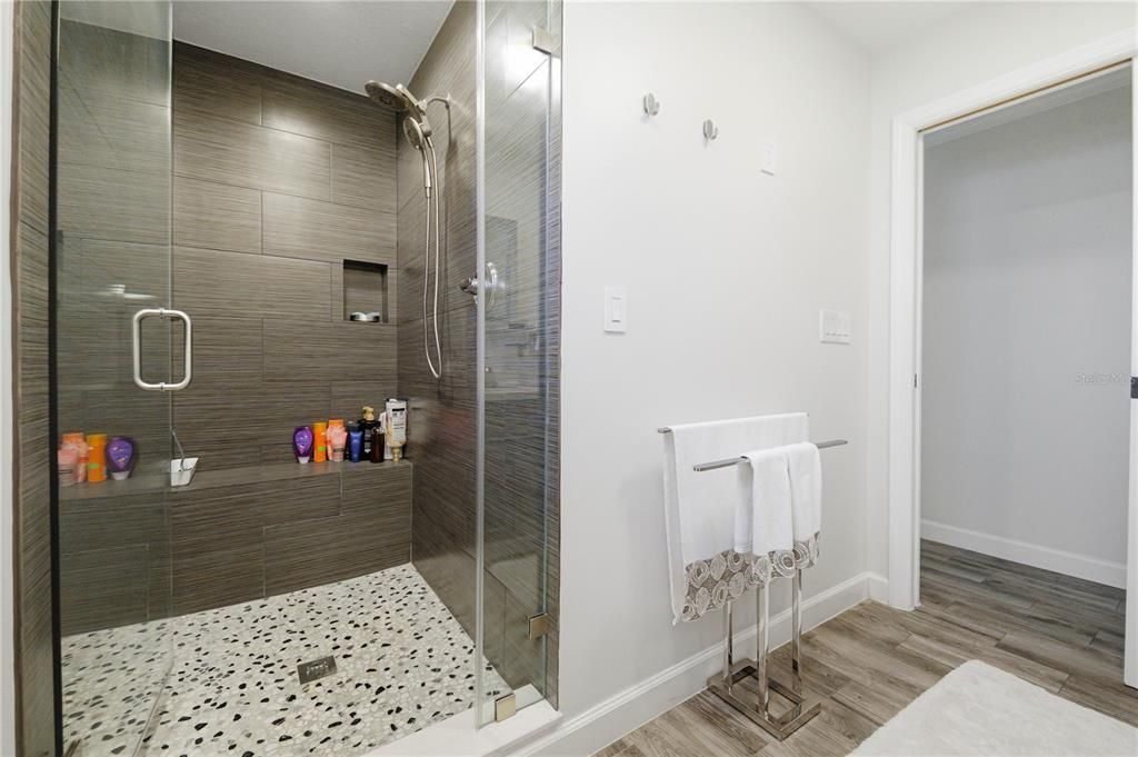 For Sale: $1,750,000 (4 beds, 3 baths, 2952 Square Feet)