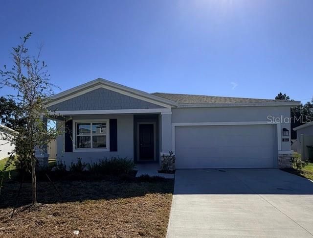 For Rent: $2,400 (4 beds, 3 baths, 2109 Square Feet)