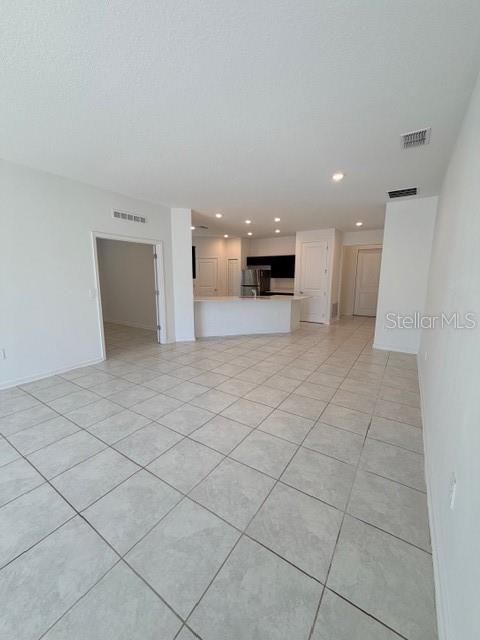 For Rent: $2,400 (4 beds, 3 baths, 2109 Square Feet)