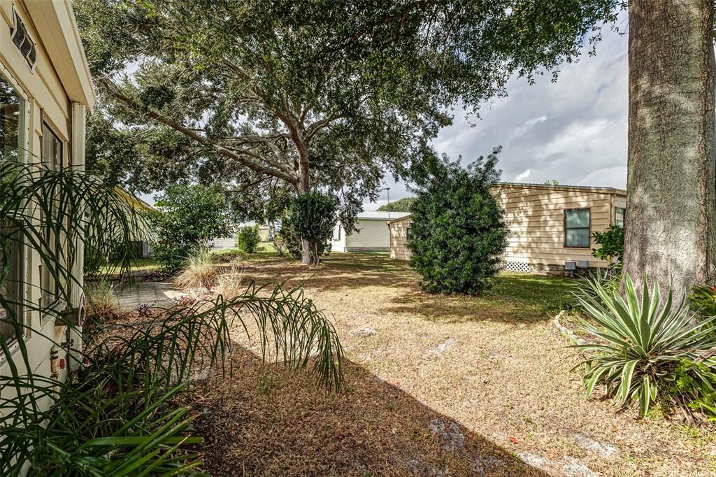 For Sale: $130,000 (2 beds, 2 baths, 1188 Square Feet)