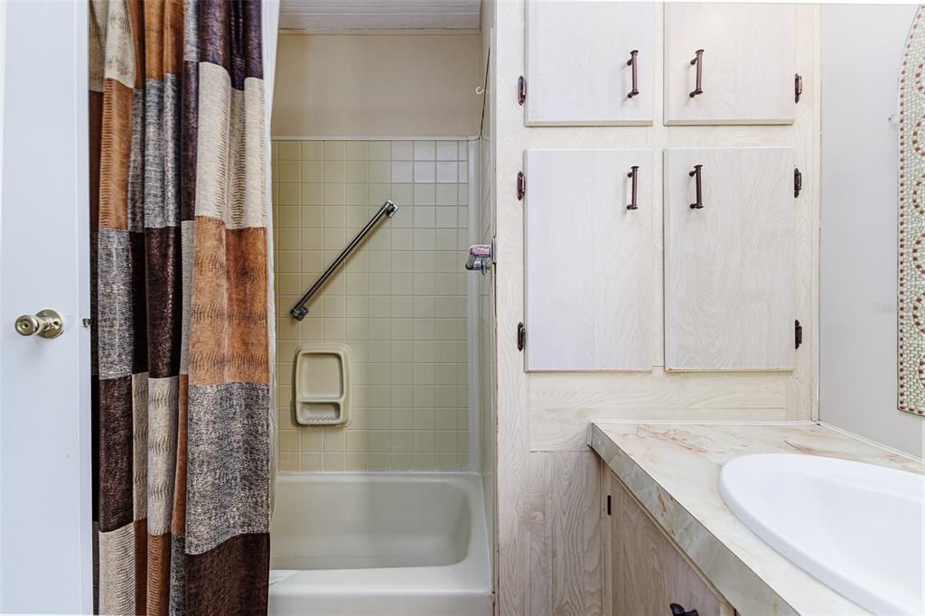 For Sale: $130,000 (2 beds, 2 baths, 1188 Square Feet)