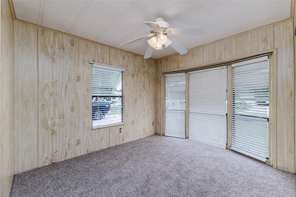 For Sale: $130,000 (2 beds, 2 baths, 1188 Square Feet)