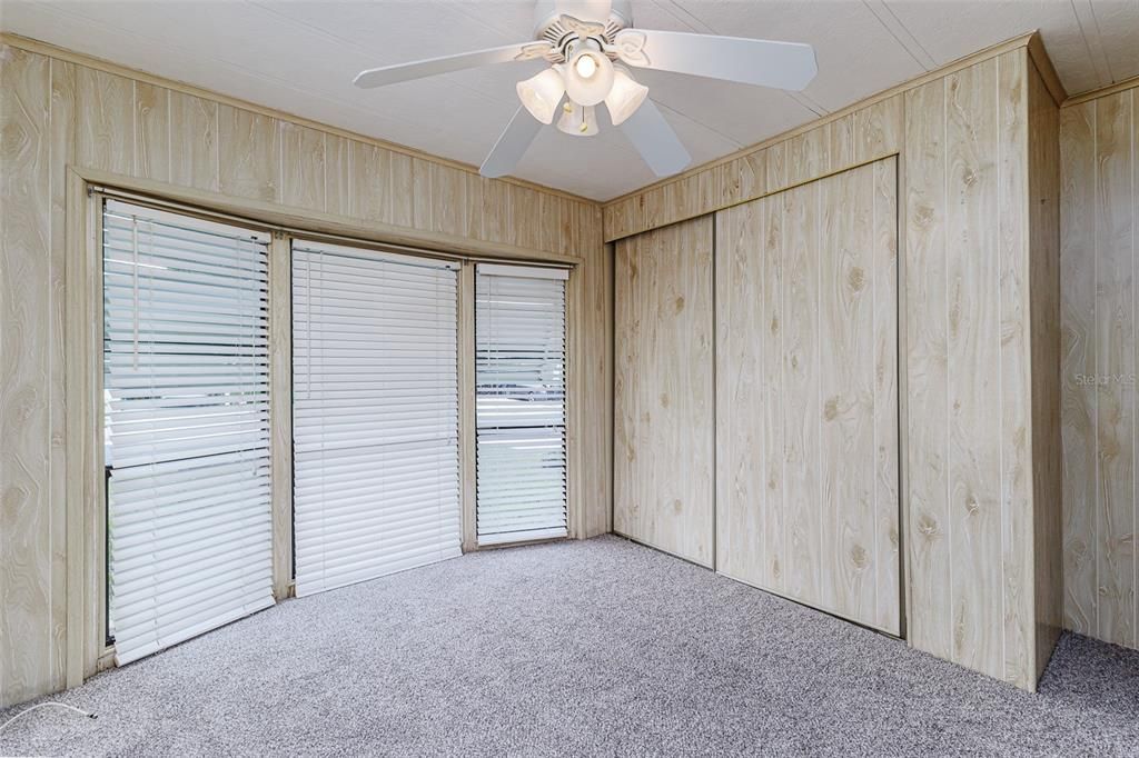 For Sale: $130,000 (2 beds, 2 baths, 1188 Square Feet)