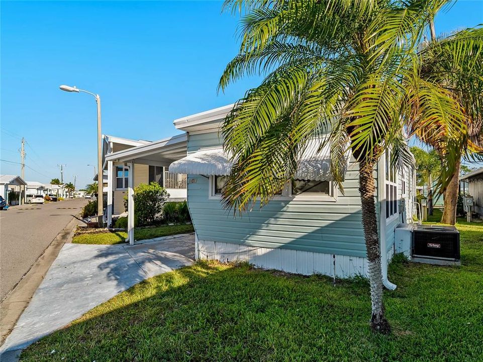 For Sale: $99,000 (1 beds, 1 baths, 480 Square Feet)