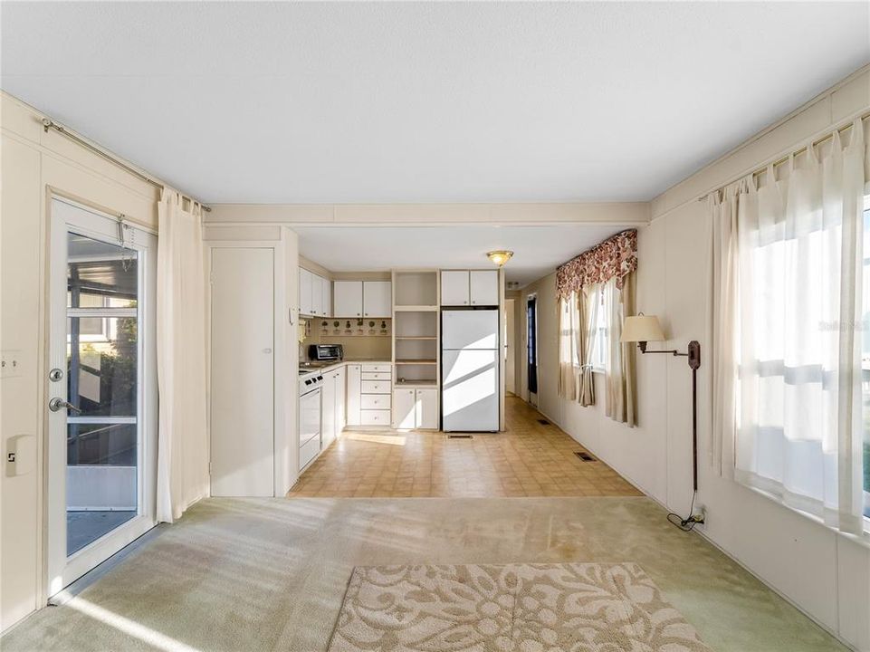 For Sale: $99,000 (1 beds, 1 baths, 480 Square Feet)