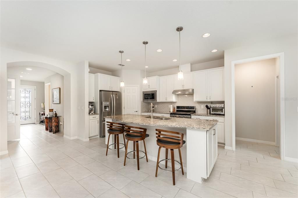 Active With Contract: $419,990 (3 beds, 2 baths, 2009 Square Feet)